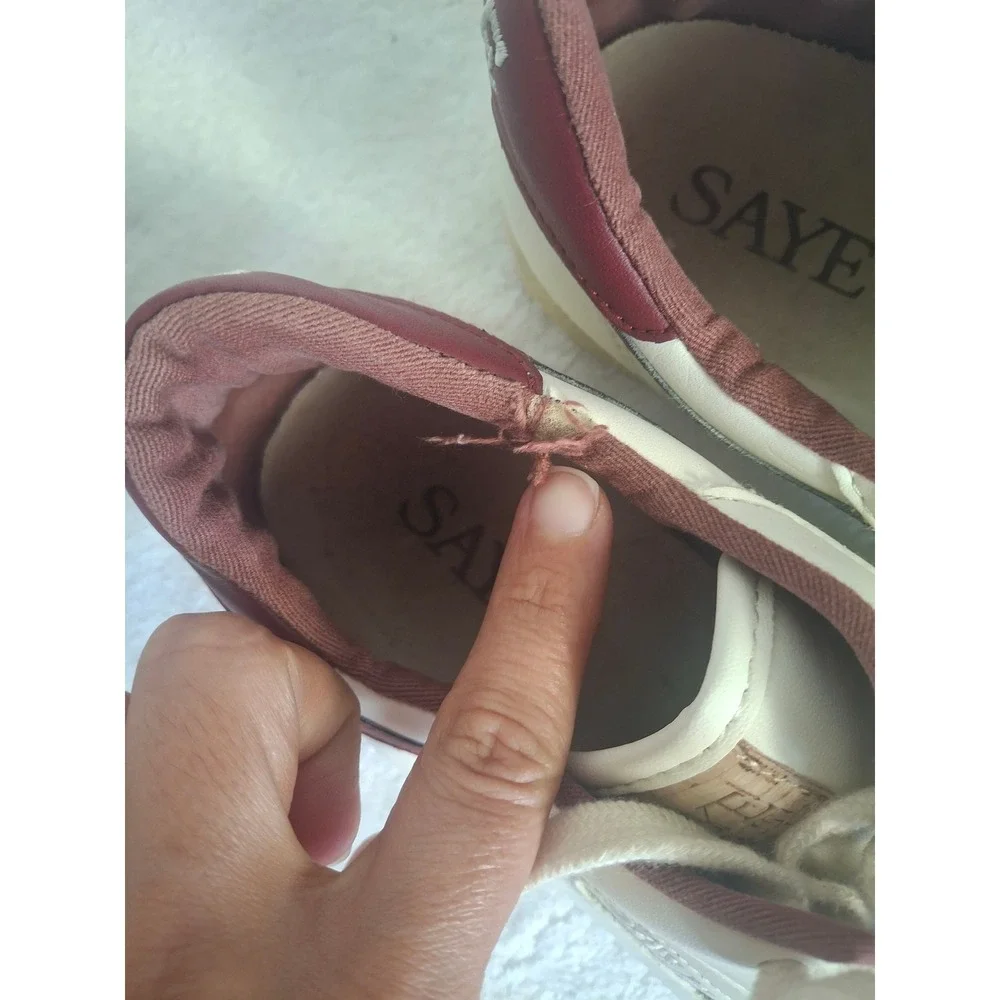 Saye Modelo '89 Vegan Leather Sneakers Cream Burgundy Low Top Mens 7.5 Womens 9